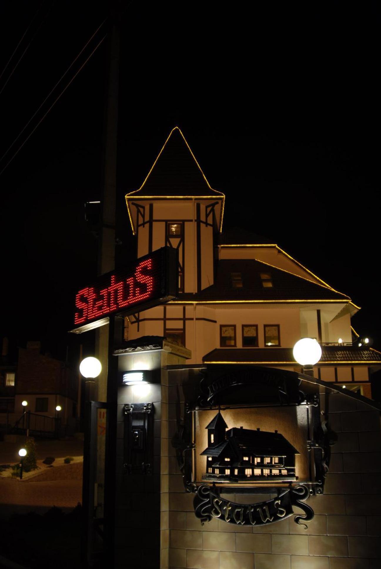 Status Hotel Malekhuv Exterior photo