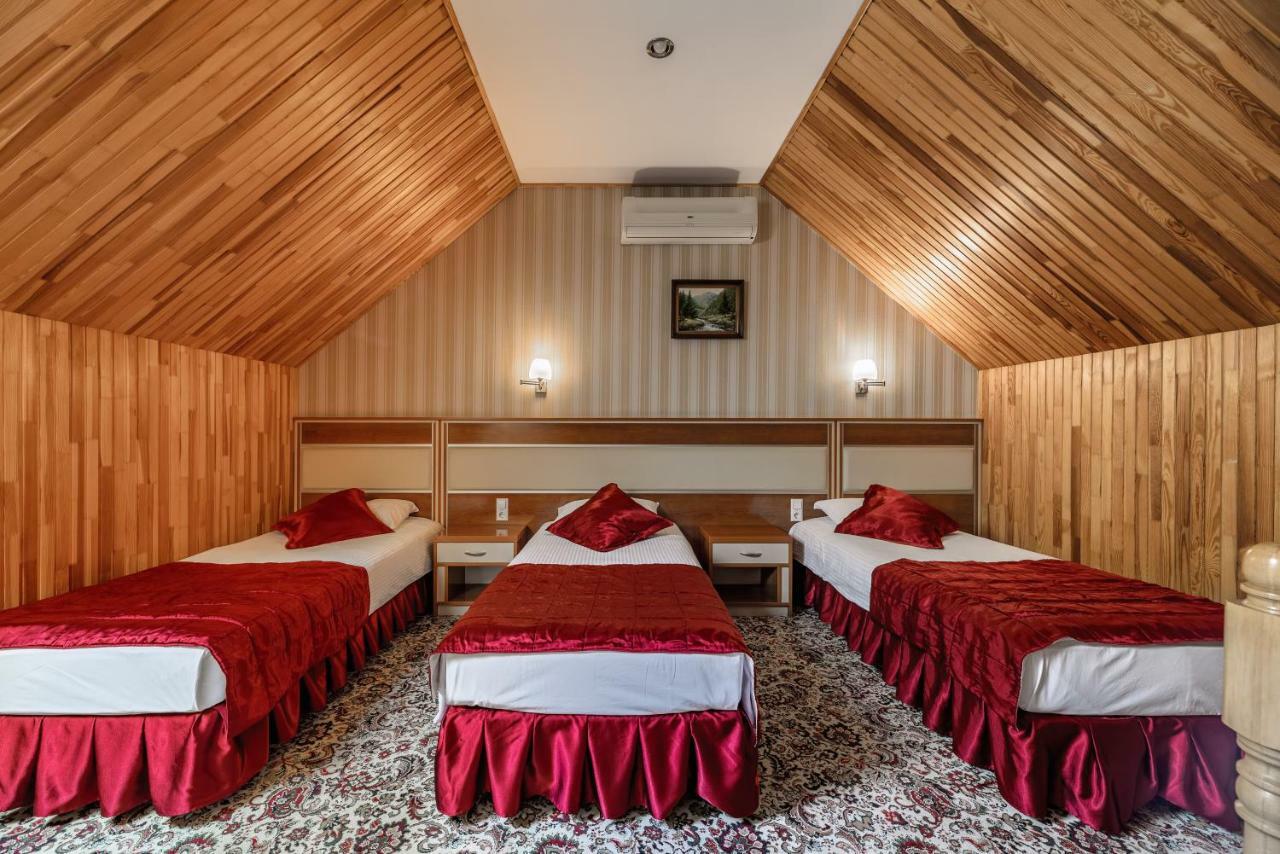 Status Hotel Malekhuv Exterior photo